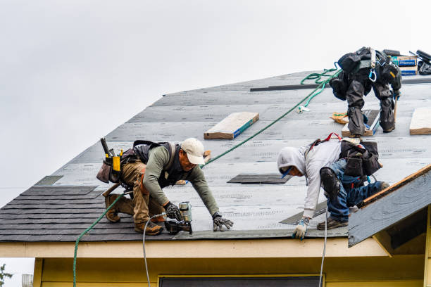 Professional Gutter Installation technician working in Bluffton, IN